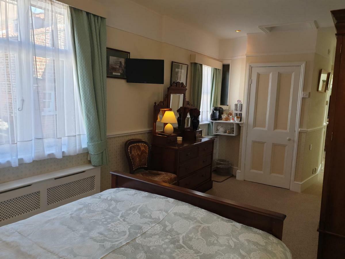 Bed and Breakfast Saint Hilda'S House Whitby Esterno foto